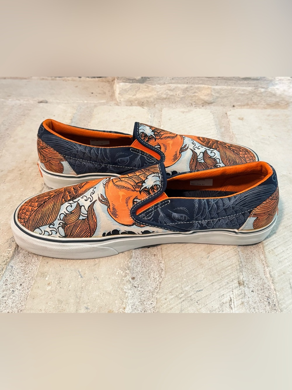 Vans Koi Fish Rare Retired Streetwear Slip-Ons- Unisex size Men’s 11.5 NWOT - Picture 8 of 16